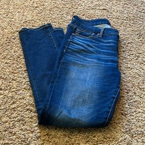 Women’s 30x30 buckle black skinny jeans